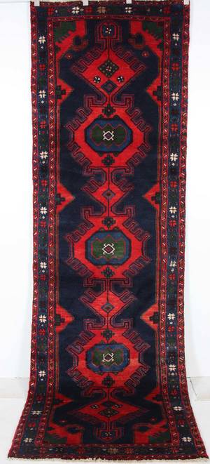 Persisk handknuten gallerimatta Zanjan, mått 322x104 cm.