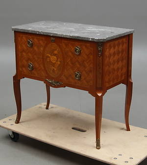 BYRÅ, med stenskiva, gustaviansk stil, 1900-tal.