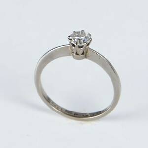 Ring 18 k vitguld med diamant 0,52 ct
