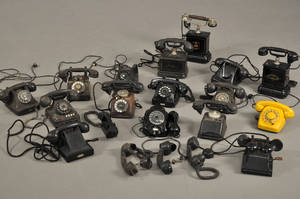 Samling telefoner, 1900-tallet