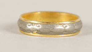 RING, 18K guld.