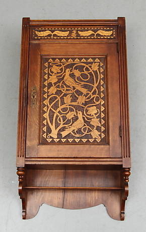 HÄNGSKÅP, omkring 1900.