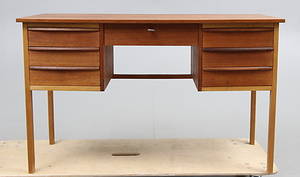 SKRIVBORD, teak, 1960-tal.