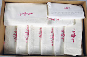 ÖRNGOTT MED SPETS OCH BRODYR.