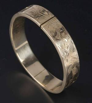 Armring med ciseleringer, 14 kt. guld Denne vare er sat til omsalg under nyt varenummer 4974646