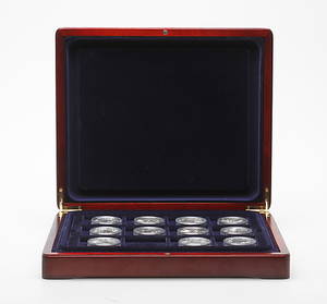 SAMLARMYNT, 35 delar, silver, Svenska regenter, ca 950 gram.