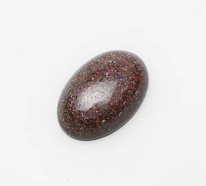 OPAL, massiv, svart, ca 25,32 ct.