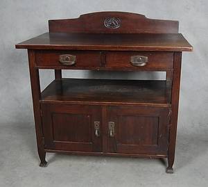 SERVERINGSSKÄNK, 1900-talets början.