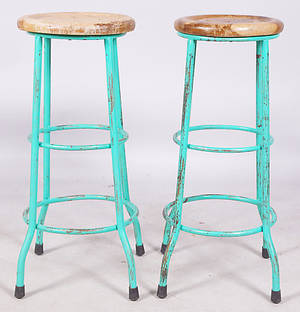 PALLAR, 1 par, grönmålad metall samt trä.