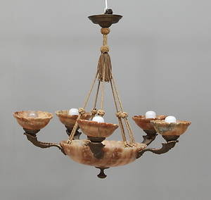 TAKLAMPA, Alabaster och bronserad mässing, 1900-talets första hälft.