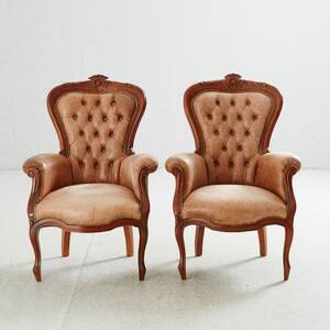 Fåtöljer i rokokostil