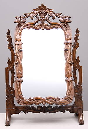 BORDSSPEGEL, trä, snidad dekor.
