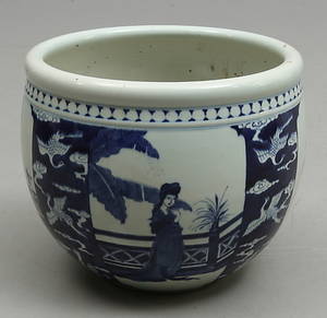 FISKBASSÄNG, porslin, Kina.