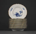 Royal Copenhagen, Blå Blomst middagstallerkener med guldkant, porcelæn 12