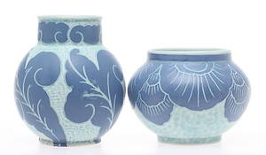 VASER, 2 st, stengods, Sgrafitto, Josef Ekberg, Gustavsberg, signerade samt daterade 1920 respektive 1921.