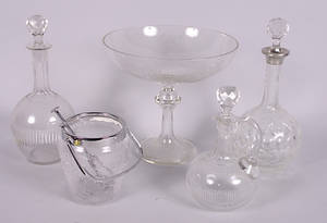 3 KARAFFER, SKÅL PÅ FOT SAMT ISHINK.