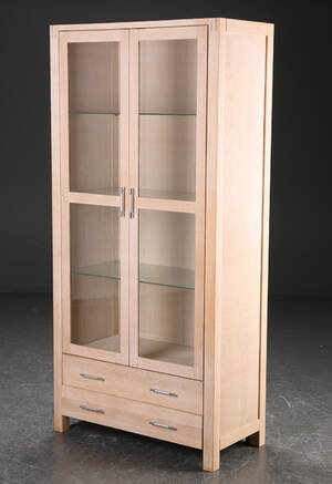 Vitrineskab af egetræ