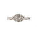 RING, 18k vitguld med 37 mindre diamanter, totalt ca 0,18ct. 3,1g.