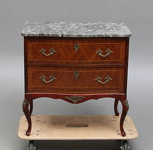 BYRÅ, med stenskiva, Louis XVI-stil, 1900-tal.