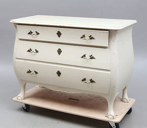 BYRÅ, rokokostil, 1900-tal.