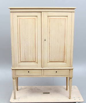 SKÅP, gustaviansk stil, 1900-talets andra hälft.