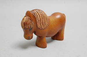 LISA LARSSON. figurin, stengods.