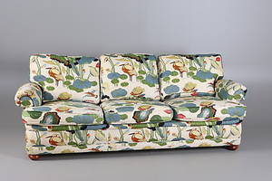SOFFA 3 sits med blommigt tyg. 2000-tal troligen Dux.