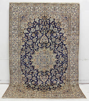 MATTA, Orientalisk, Nain med silkesinslag, 300 x 192 cm.