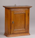 Tobaksskab af egetræ. 1800 tallet