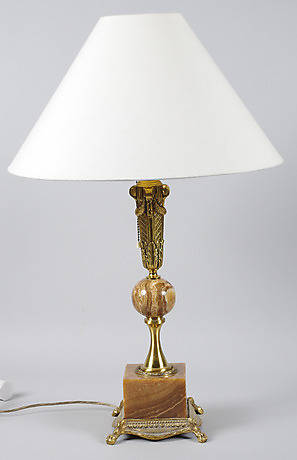 BORDSLAMPA, mässingonyx.