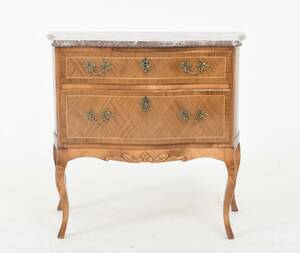 Stilbyrå med marmorskiva