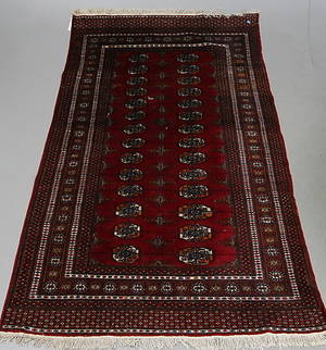 MATTA, orientalisk, ca 194 x 117 cm.