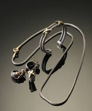 D.Yurman. Smykkesæt i 925 sterling sølv med detaljer af guld. 4