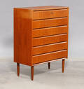 Dansk møbelproducent. Kommode i teaktræ, 1960erne
