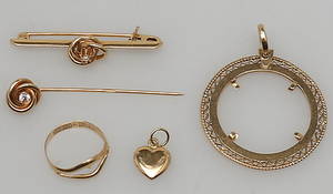 PARTI GULDFÖREMÅL. 5 i 18K. Totalvikt 9 gram.