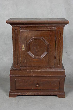 VÄGGSKÅP, barock, 1700-tal.