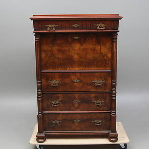 CHIFFONJÉ, nyrenässans, 1800-talets andra hälft.