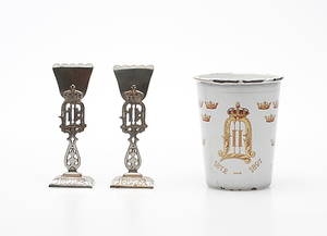 JUBILEUMSFÖREMÅL, tre delar, omkring 1900.