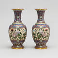 VASER, ett par, cloisonné, Kina, 1900-tal.
