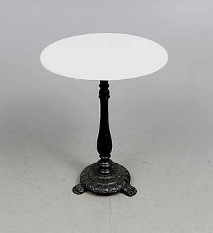 CAFFÈBORD, gjutjärn, 1900-talets första hälft.