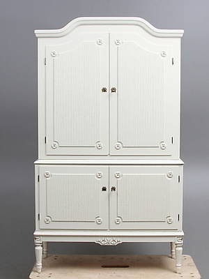 SKÅP, gustaviansk stil, 1900-tal.