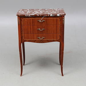 BYRÅ, med stenskiva, 1900-tal.