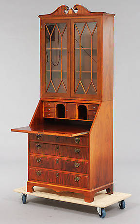 VITRINSKÅP, 1900-tal.