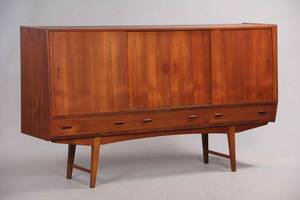 Dansk møbelproducent, høj skænk, teaktræ