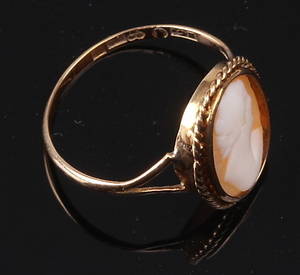 RING, 18 k, Camé, ca1,61 g.