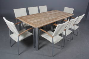Havemøbler. Rektangulært bord samt otte armstole, teak  polyrattan 9.