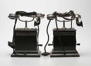 TELEFONER, 2 st, Telegrafsverkets verkstad, 1900-talets första hälft.
