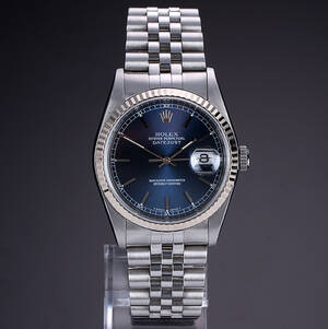 Rolex Datejust. Herreur i stål med blå skive med dato - cert. 2006 Denne vare er sat til omsalg under nyt varenummer 4690996