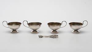 SILVERFÖREMÅL, 5 delar, vikt ca. 132,4 gram.