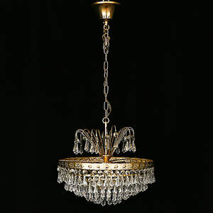 TAKLAMPA med prismor, 1900-tal.
